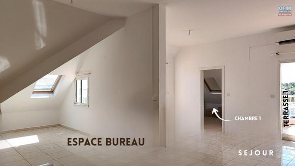 Vente Appartement T4 sous comble de 130m2 à Saint-Denis 974 - Moufia