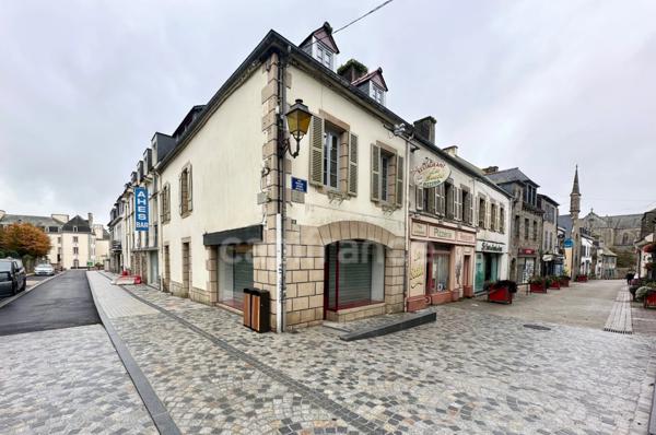 EXCLUSIVITÉ - Commerce avec habitation à vendre 5 pièces CARHAIX PLOUGUER (29)