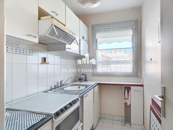 JUAN LES PINS CENTRE APPARTEMENT 2 PIECES TERRASSE