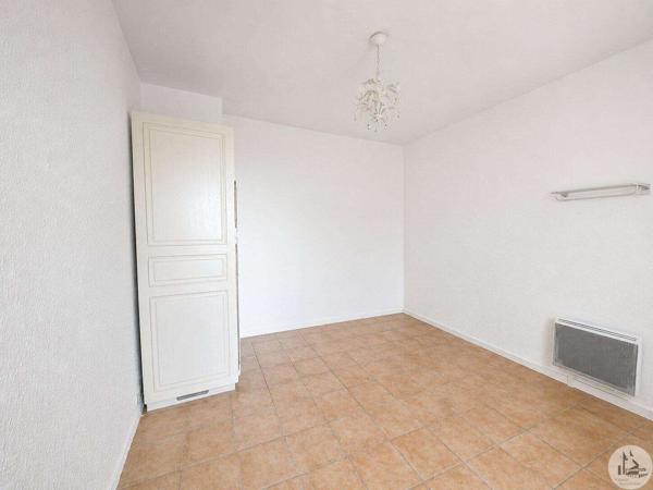Maison de village rénovée avec cour