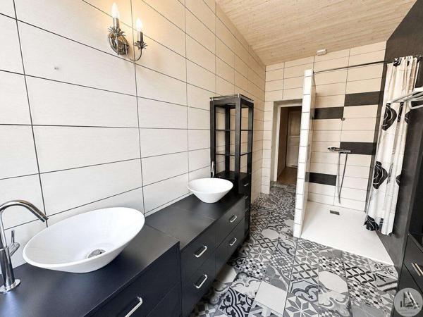 Maison de village rénovée avec cour