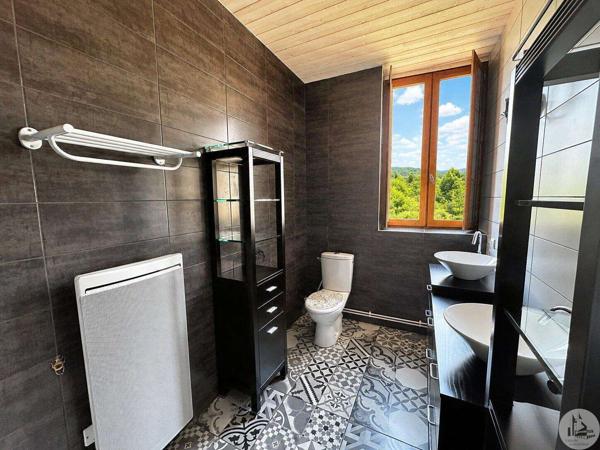 Maison de village rénovée avec cour