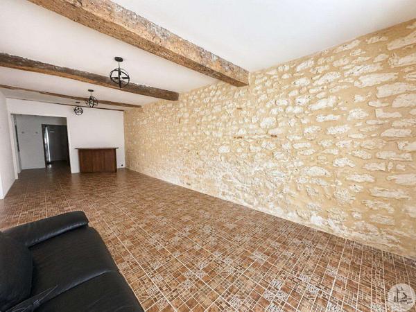 Maison de village rénovée avec cour