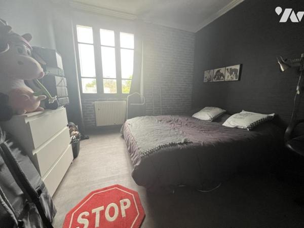 PLOUAY centre bourg du charme 6 chbs sur 266 m² de terrain (prévoir travaux)