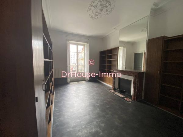 Bureau à louer 4 pièces de 84 m²