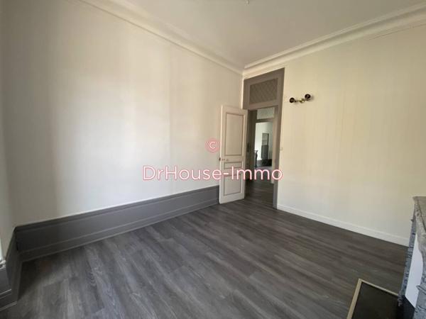 Bureau à louer 4 pièces de 84 m²