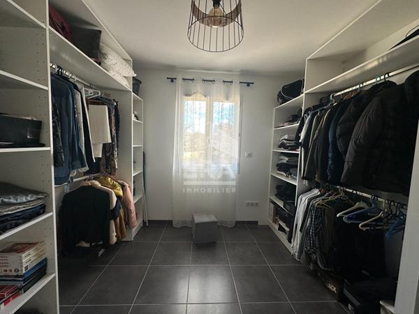 A VENDRE 83860 NANS LES PINS MAISON TYPE 5 DE 106M² SUR 588 M² DE JARDIN