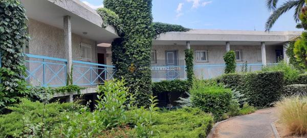 Location                                                      Appartement
                        
                     3 pièces                      63 m2                     à Saint-Raphaël