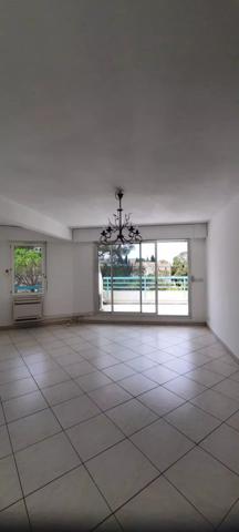 Location                                                      Appartement
                        
                     3 pièces                      63 m2                     à Saint-Raphaël