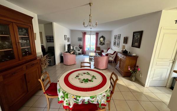 Maison à vendre    4 pièces •  Barjac