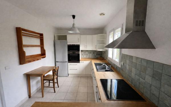 Maison à vendre    4 pièces •  Barjac