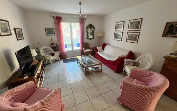 Maison à vendre    4 pièces •  Barjac