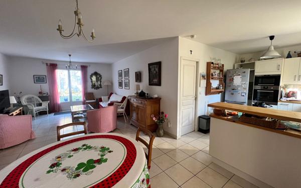 Maison à vendre    4 pièces •  Barjac