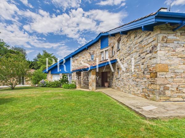 PROPRIÉTÉ D’EXCEPTION AU CŒUR DU PAYS BASQUE, URRUGNE