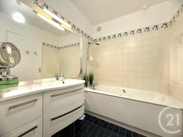 Appartement T3 à vendre  3 pièces - 63,62 m 2   MAISONS LAFFITTE  - 78