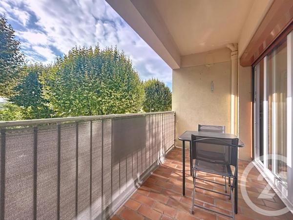 Appartement F3 à vendre  3 pièces - 59,85 m 2   MELUN  - 77