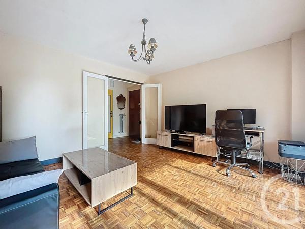 Appartement F3 à vendre  3 pièces - 59,85 m 2   MELUN  - 77