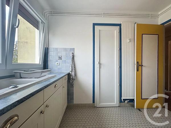 Appartement F3 à vendre  3 pièces - 59,85 m 2   MELUN  - 77