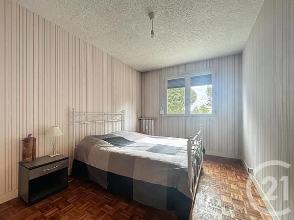 Appartement F3 à vendre  3 pièces - 59,85 m 2   MELUN  - 77
