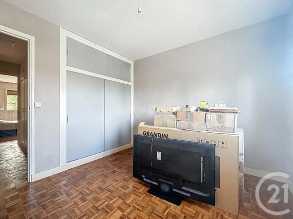Appartement F3 à vendre  3 pièces - 59,85 m 2   MELUN  - 77