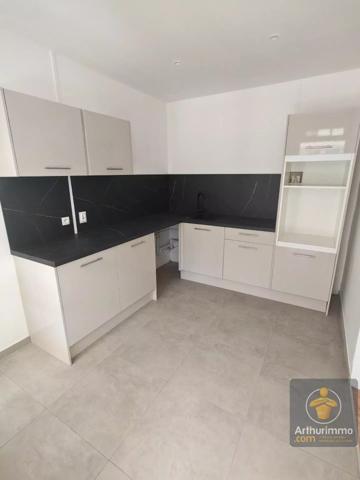 Vente                                                      Maison
                        
                     6 pièces                      189 m2                     à Chelles