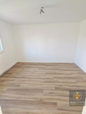 Vente                                                      Maison
                        
                     6 pièces                      189 m2                     à Chelles