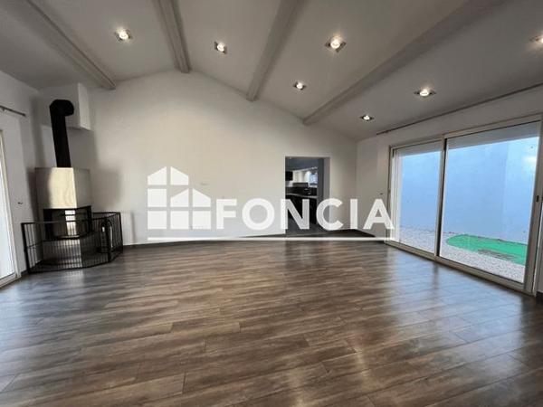 Location Appartement 3 pièces 98.8 m² - 12 RUE DES TROIS CHENES Sollies Toucas 83210