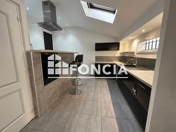 Location Appartement 3 pièces 98.8 m² - 12 RUE DES TROIS CHENES Sollies Toucas 83210