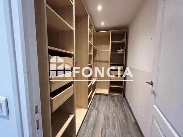 Location Appartement 3 pièces 98.8 m² - 12 RUE DES TROIS CHENES Sollies Toucas 83210