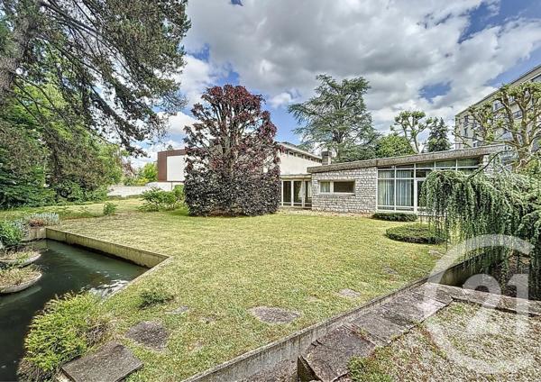 Maison à vendre  8 pièces - 179,85 m 2   RAMBOUILLET  - 78