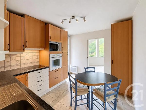 Maison à vendre  8 pièces - 179,85 m 2   RAMBOUILLET  - 78