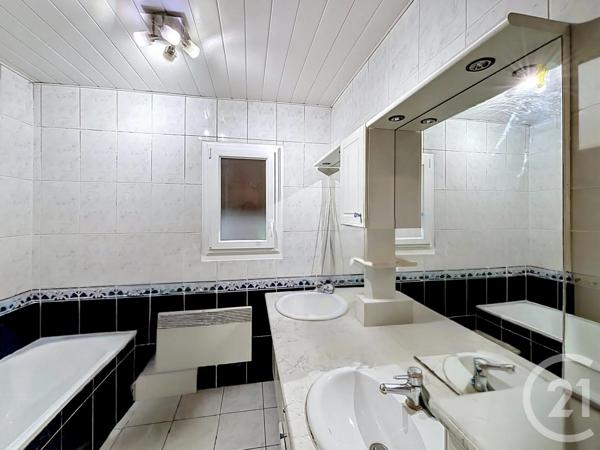 Maison à vendre  8 pièces - 179,85 m 2   RAMBOUILLET  - 78