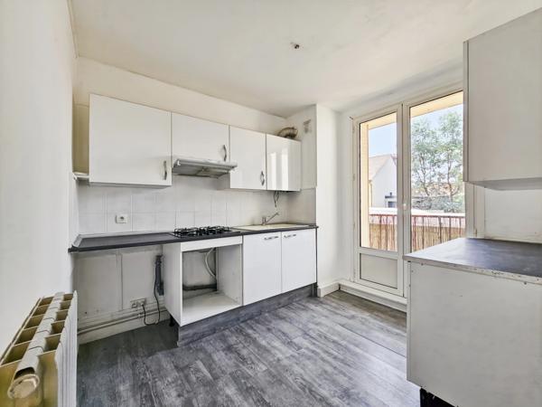 Appartement à vendre 2 pièces + balcon et cave TARBES (65)