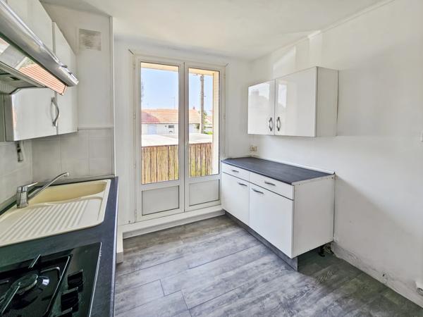 Appartement à vendre 2 pièces + balcon et cave TARBES (65)