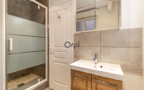 Appartement à vendre    2 pièces • 30,70 m2 Saint-Maurice