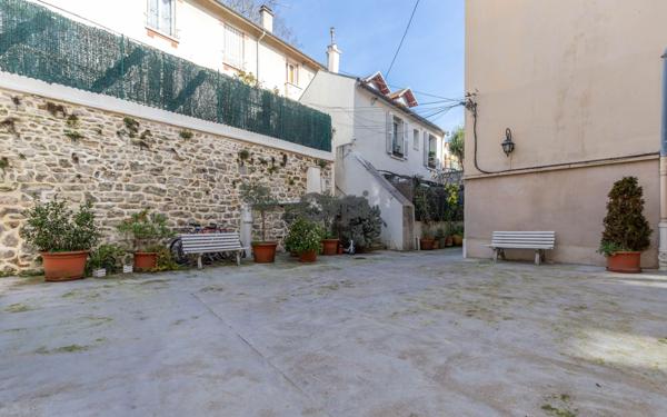 Appartement à vendre    2 pièces • 30,70 m2 Saint-Maurice