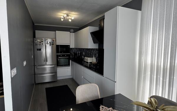 Appartement à vendre    4 pièces • 78,80 m2 Carros