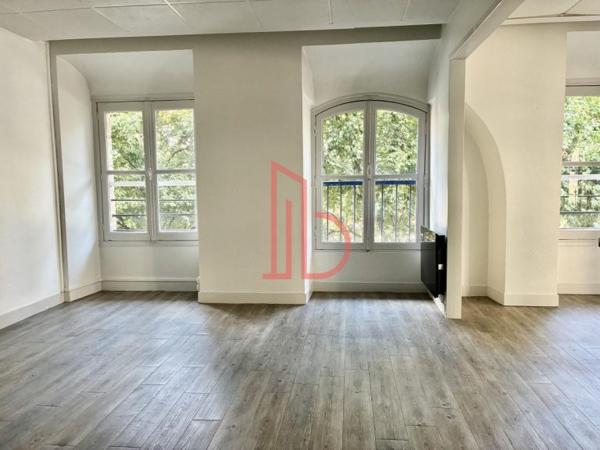 Bureau de 52 m² à louer à Bordeaux Centre