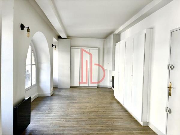 Bureau de 52 m² à louer à Bordeaux Centre