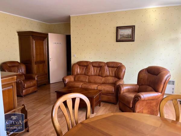 Appartement à louer 2 pièces 52.7m² Châteauroux (36000)