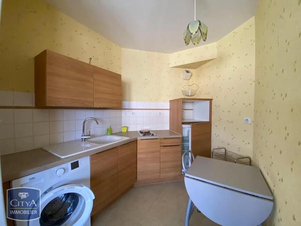 Appartement à louer 2 pièces 52.7m² Châteauroux (36000)