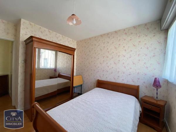 Appartement à louer 2 pièces 52.7m² Châteauroux (36000)