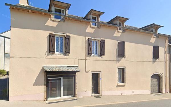 Maison à vendre    8 pièces •  Sébazac-Concourès