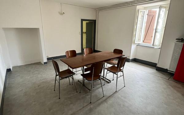 Maison à vendre    8 pièces •  Sébazac-Concourès