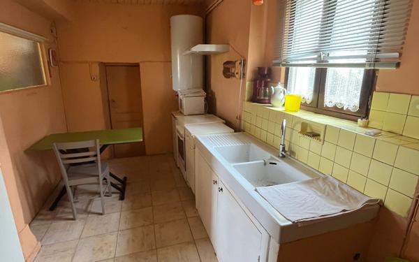 Maison à vendre    8 pièces •  Sébazac-Concourès