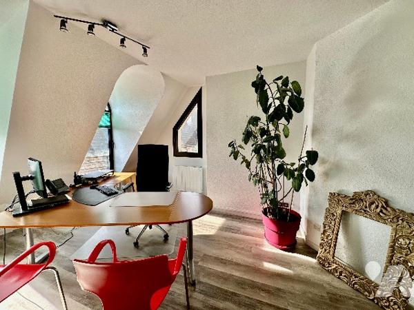 Dole , appartement centre ville , résidence avec ascenseur