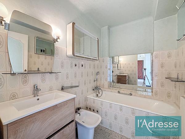 Appartement 3 pièces - 70 m² - AJACCIO - Quartier BINDA