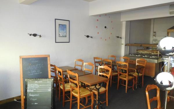 Immeuble à vendre    4 pièces •  Saint-Yrieix-la-Perche