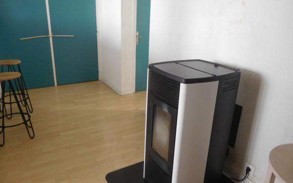 Immeuble à vendre    4 pièces •  Saint-Yrieix-la-Perche