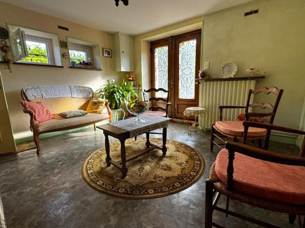 Maison individuelle avec grand terrain plat